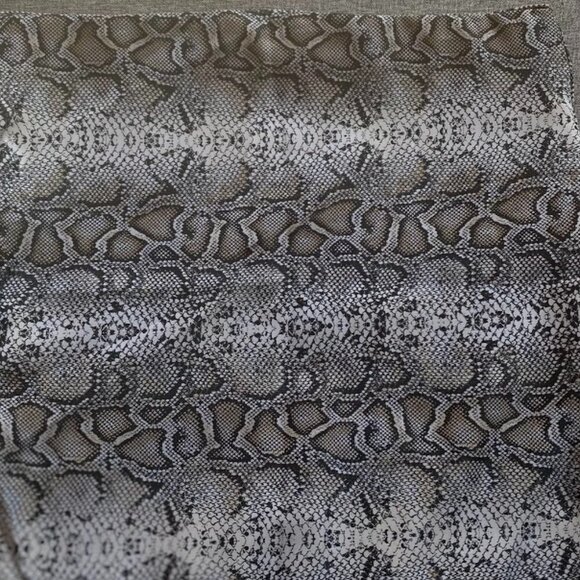 Set of 4 Grey Throw Pillow Covers 18x18 Gray Ombre Geometric Decorative - Picture 6 of 6